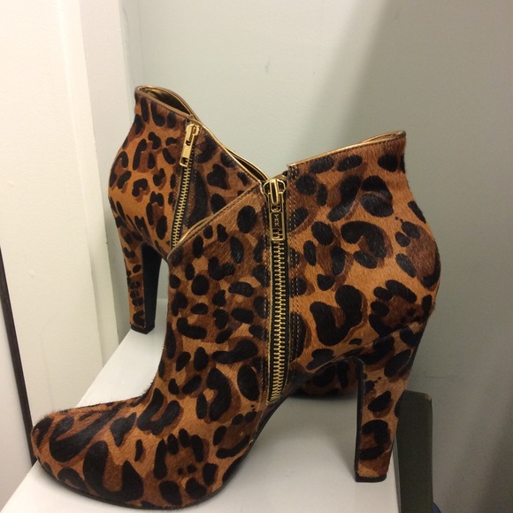 Jessica Simpson Booties - Picture 4 of 8